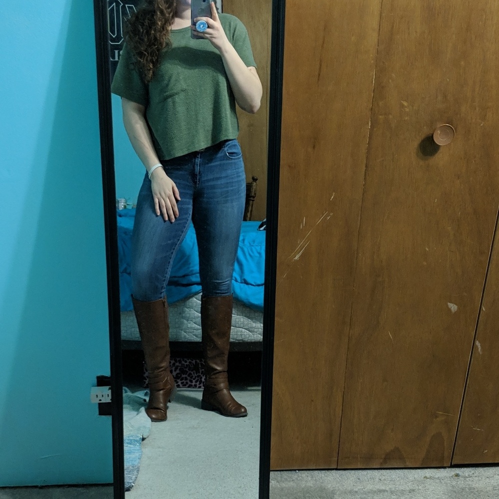 American Eagle Crop Top